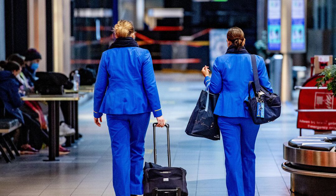 KLM-personeel bij vertrek en aankomst in Nederland getest