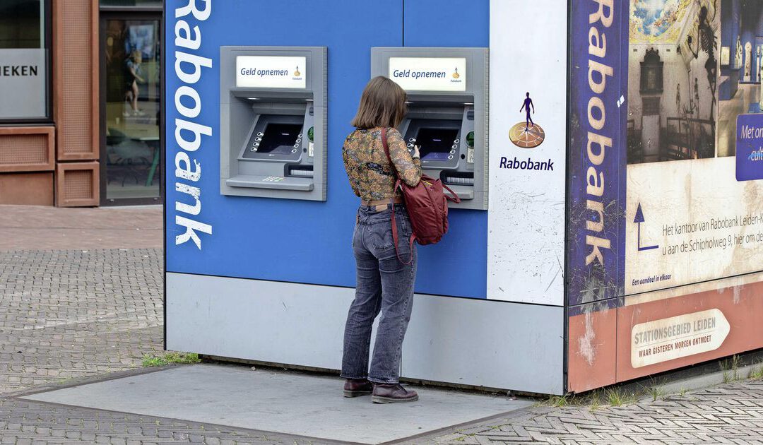 Rabobank betaalt ’woekerrente’ met rente terug