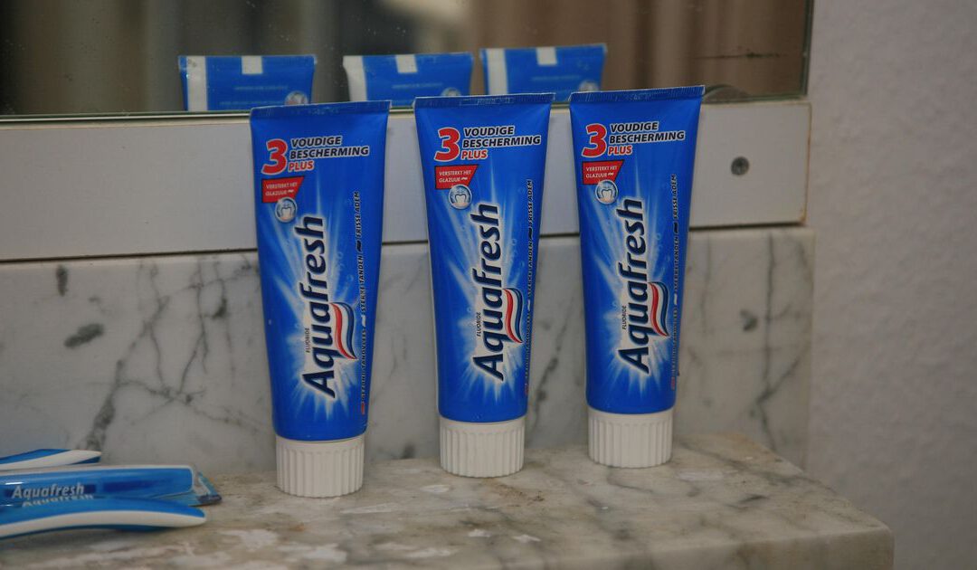 Unilever wil maker Aquafresh en Advil overnemen; grootste deal ooit